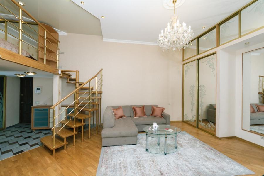 Stylish Two-Level Flat 2 Min From Khreschatyk Kijów Zewnętrze zdjęcie