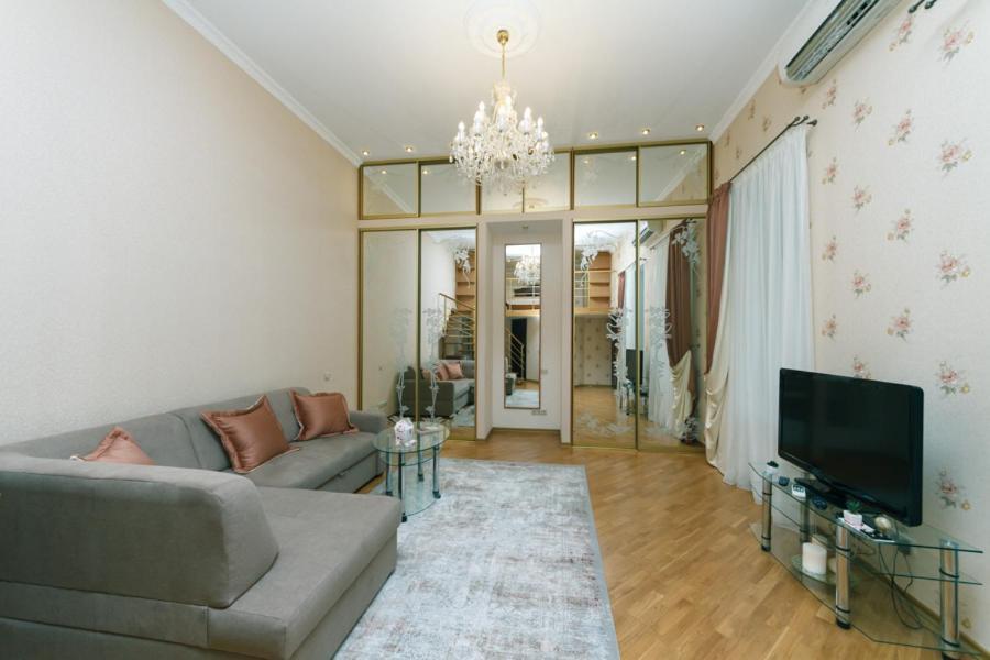 Stylish Two-Level Flat 2 Min From Khreschatyk Kijów Zewnętrze zdjęcie
