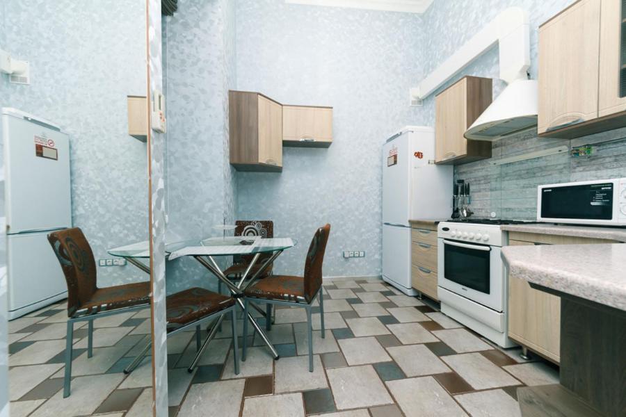 Stylish Two-Level Flat 2 Min From Khreschatyk Kijów Zewnętrze zdjęcie